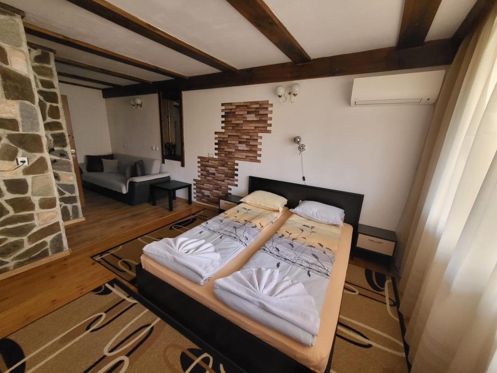 Oasis Guest House Dobrinischte Exterior foto